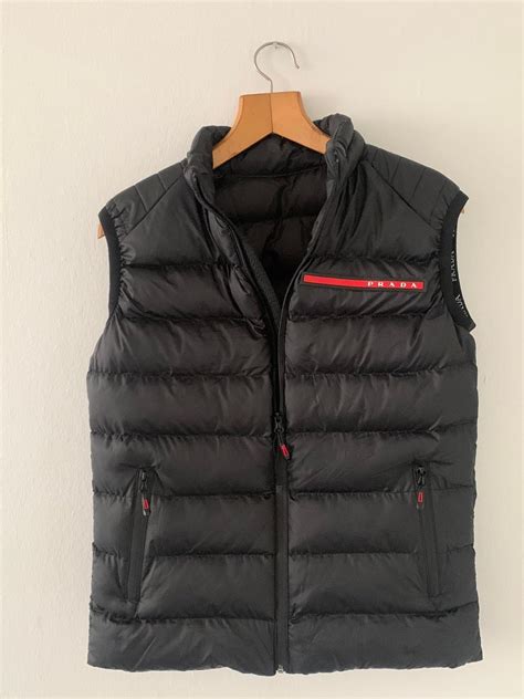 prada fake weste